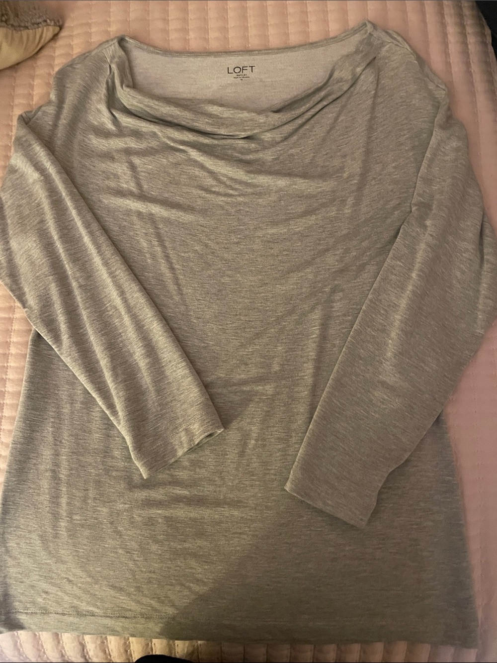 LOFT Cowl Neck Long Sleeve Top – Gray – Size Medium